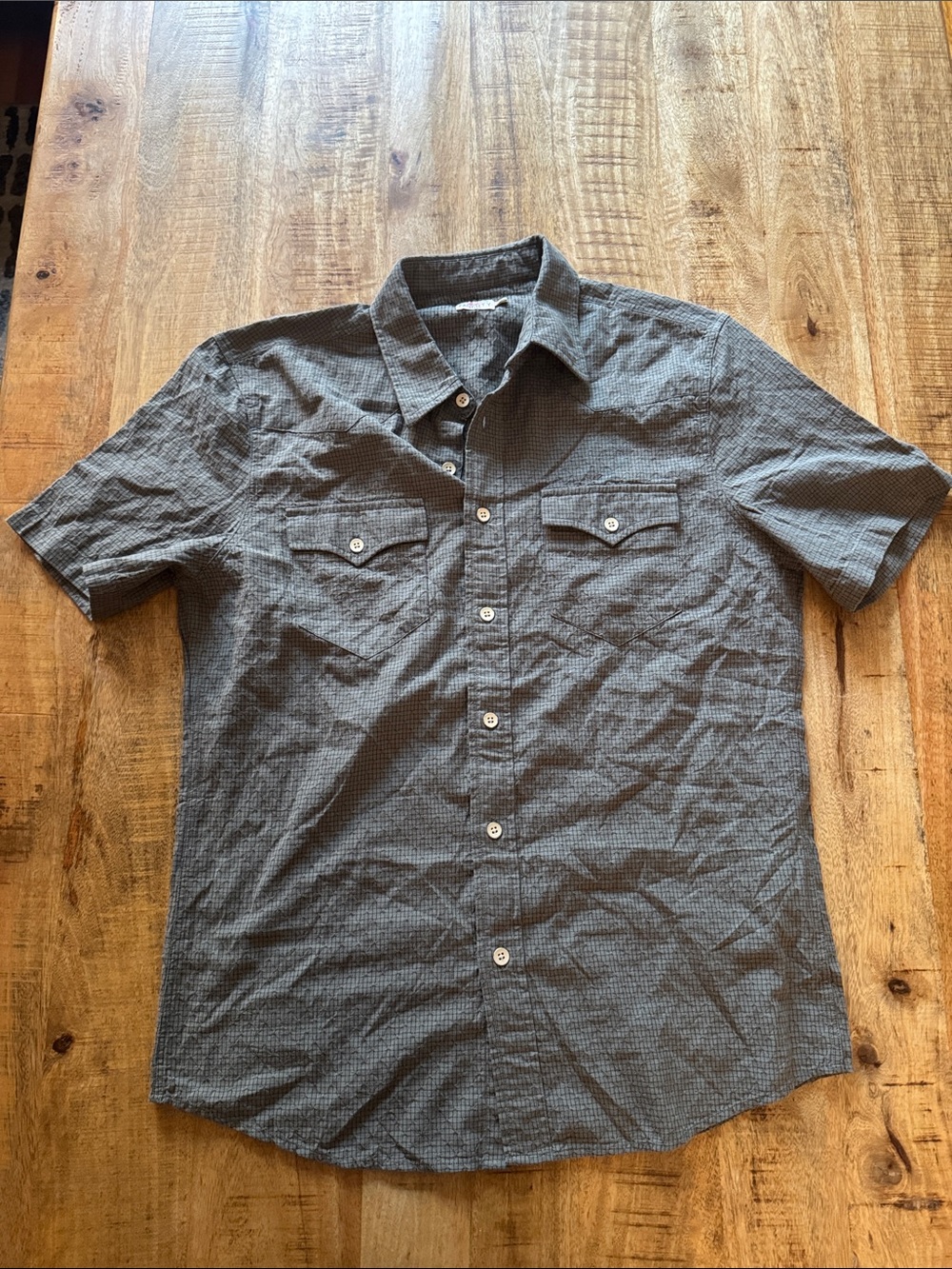 Faherty Men's Short-Sleeve Button-Up Shirt in Charcoal Gray in gingham NEW med